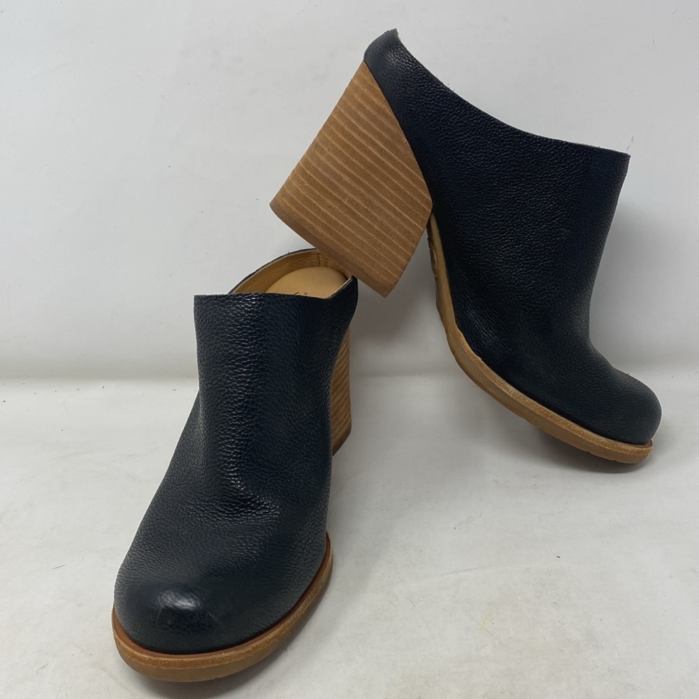 Kork-Ease Black and Tan Women's Shoes